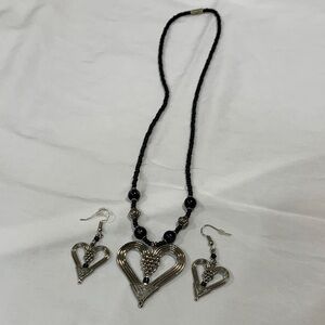 Elegant Silver and Black Heart Jewelry Set
